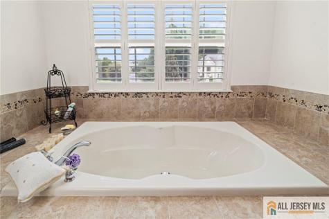 237 Leffler Circle Florence NJ 08518