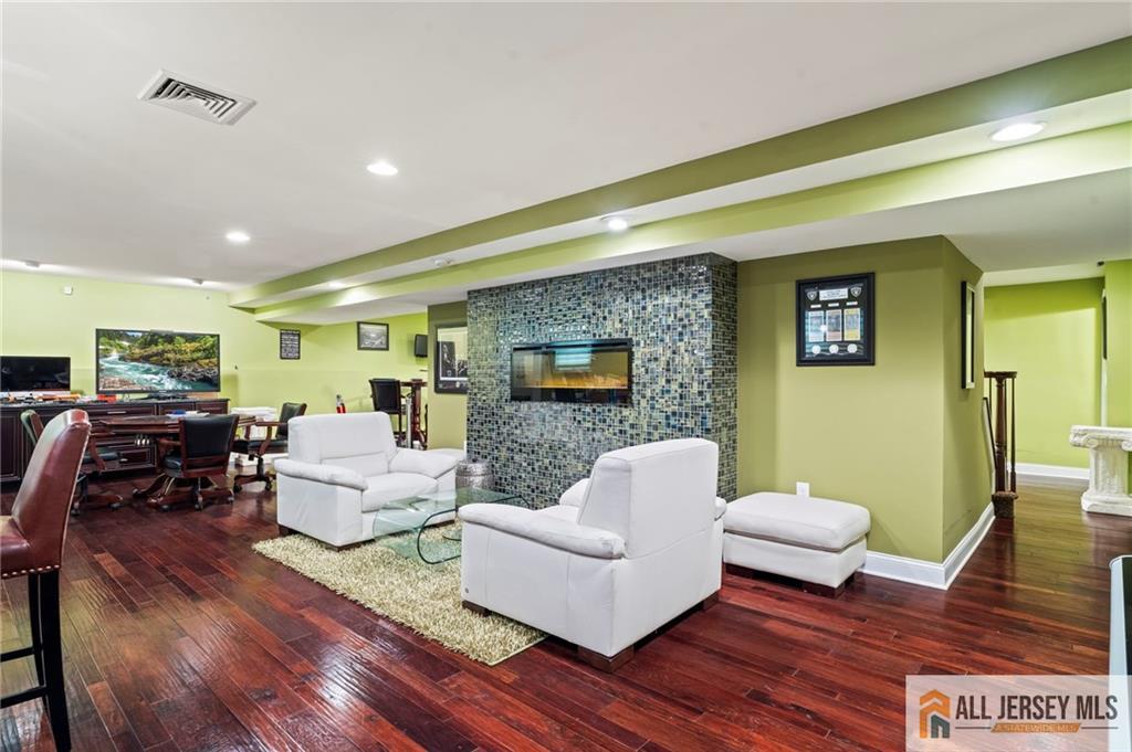 237 Leffler Circle Florence NJ 08518