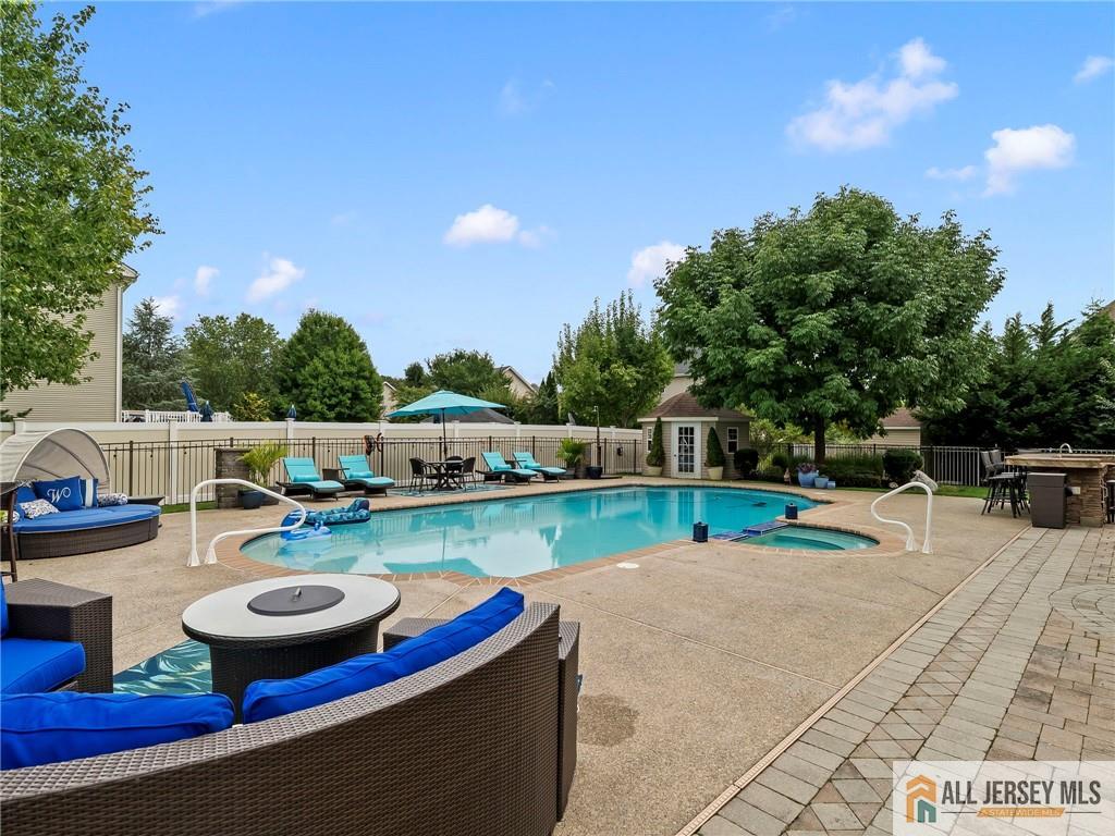 237 Leffler Circle Florence NJ 08518