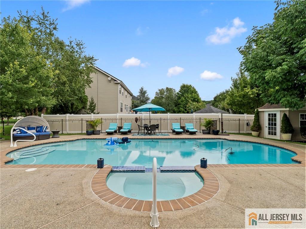 237 Leffler Circle Florence NJ 08518