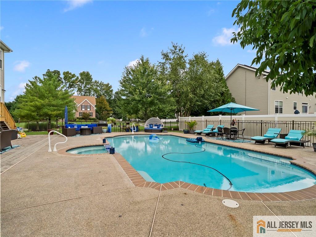 237 Leffler Circle Florence NJ 08518