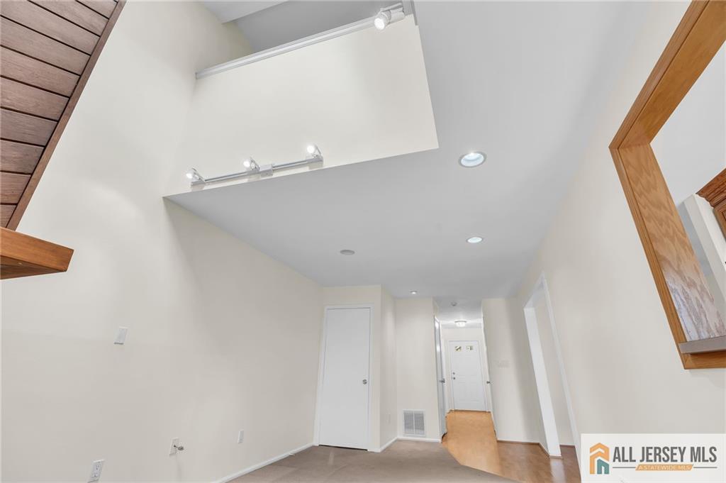 44 Hickory Court Jamesburg NJ 08831