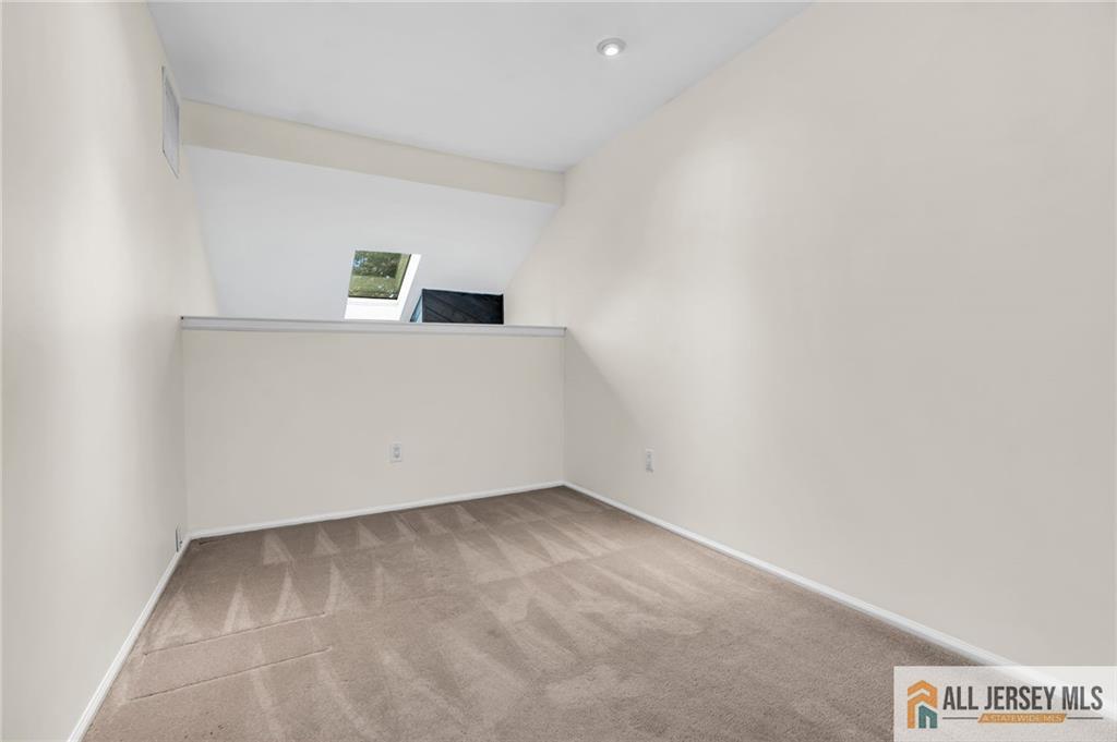 44 Hickory Court Jamesburg NJ 08831
