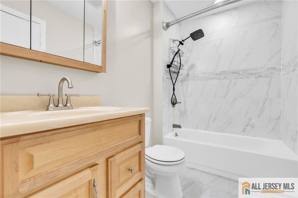44 Hickory Court Jamesburg NJ 08831