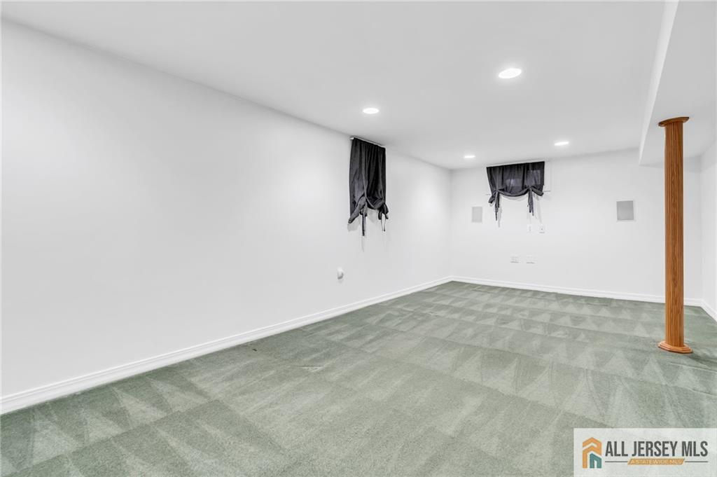 44 Hickory Court Jamesburg NJ 08831