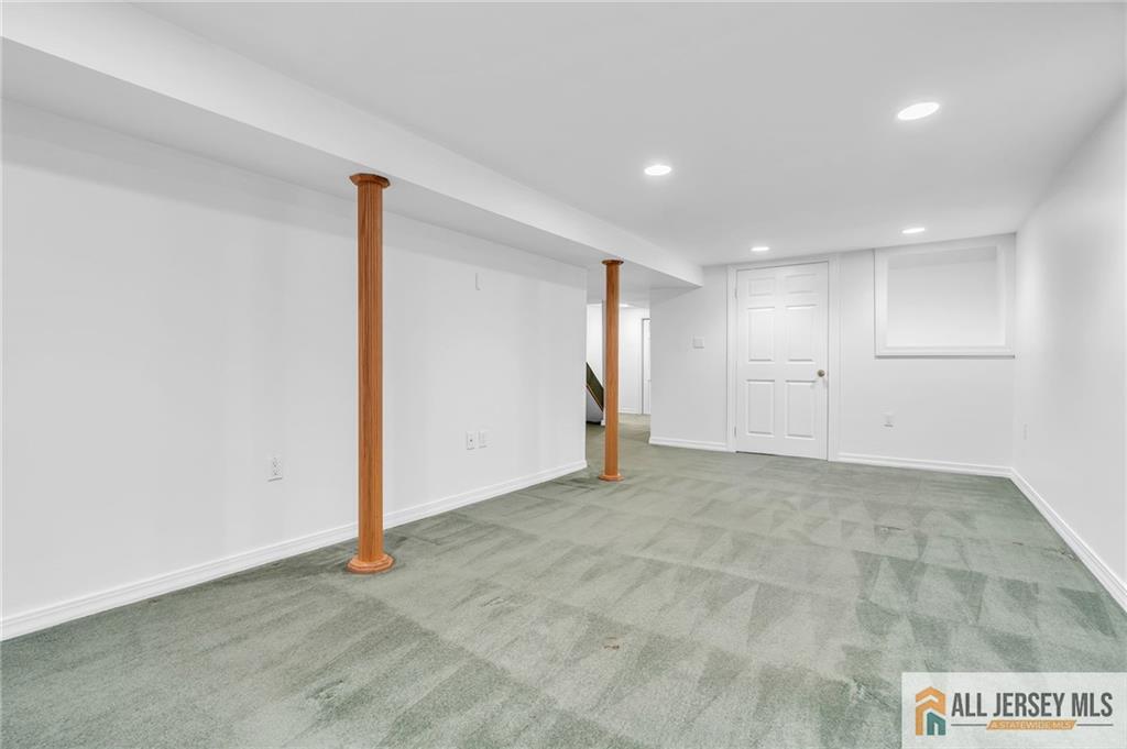 44 Hickory Court Jamesburg NJ 08831