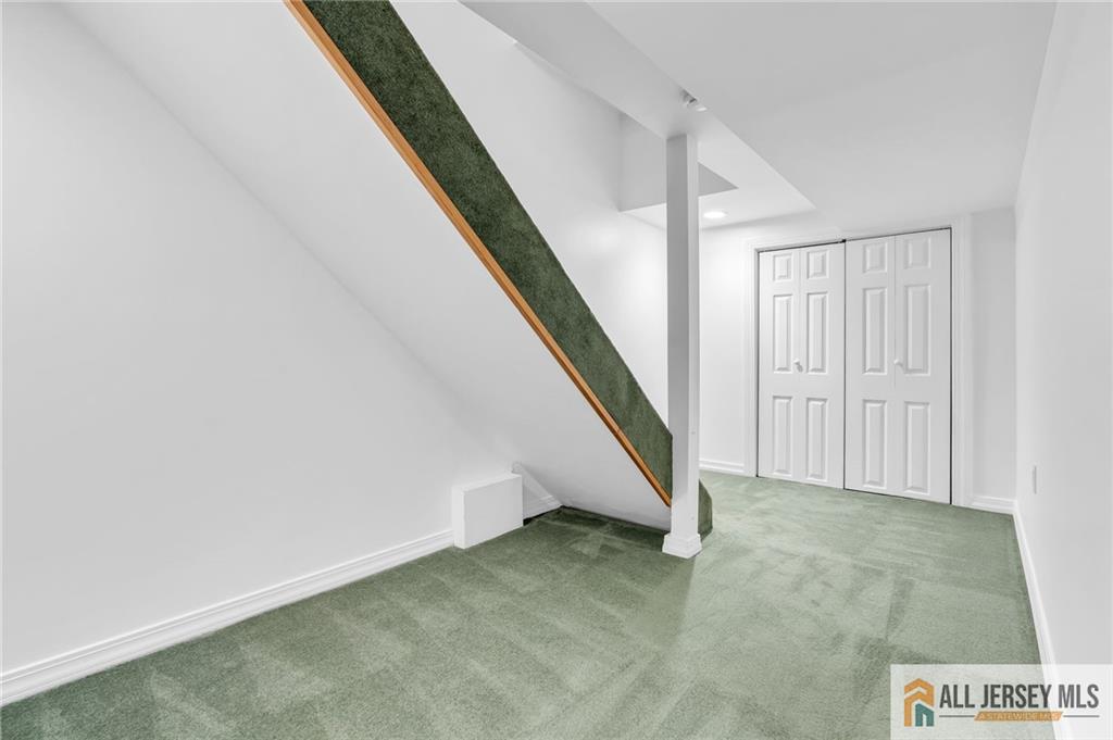 44 Hickory Court Jamesburg NJ 08831