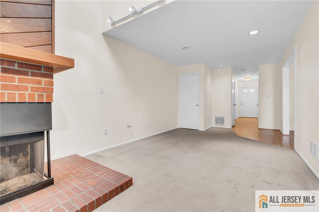 44 Hickory Court Jamesburg NJ 08831