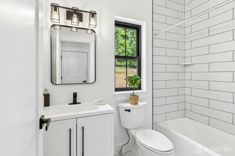 170 Johnston Drive Watchung NJ 07069