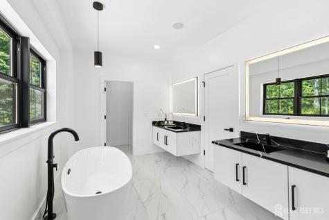 170 Johnston Drive Watchung NJ 07069