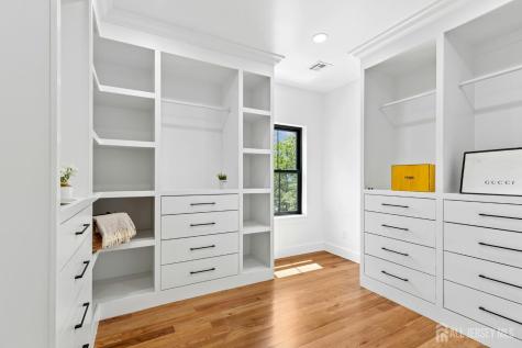 170 Johnston Drive Watchung NJ 07069