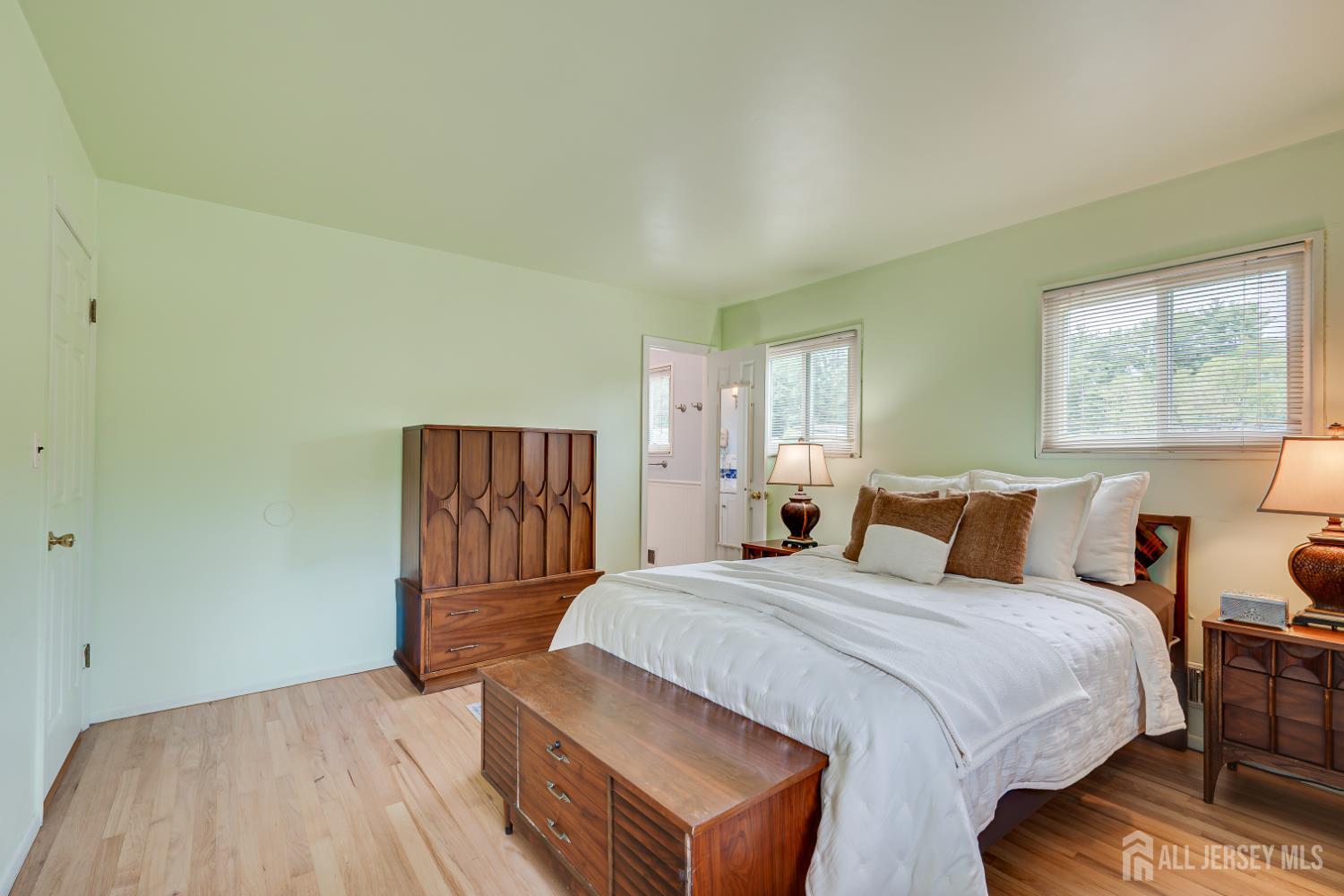 72 Stephenville Parkway Edison NJ 08820