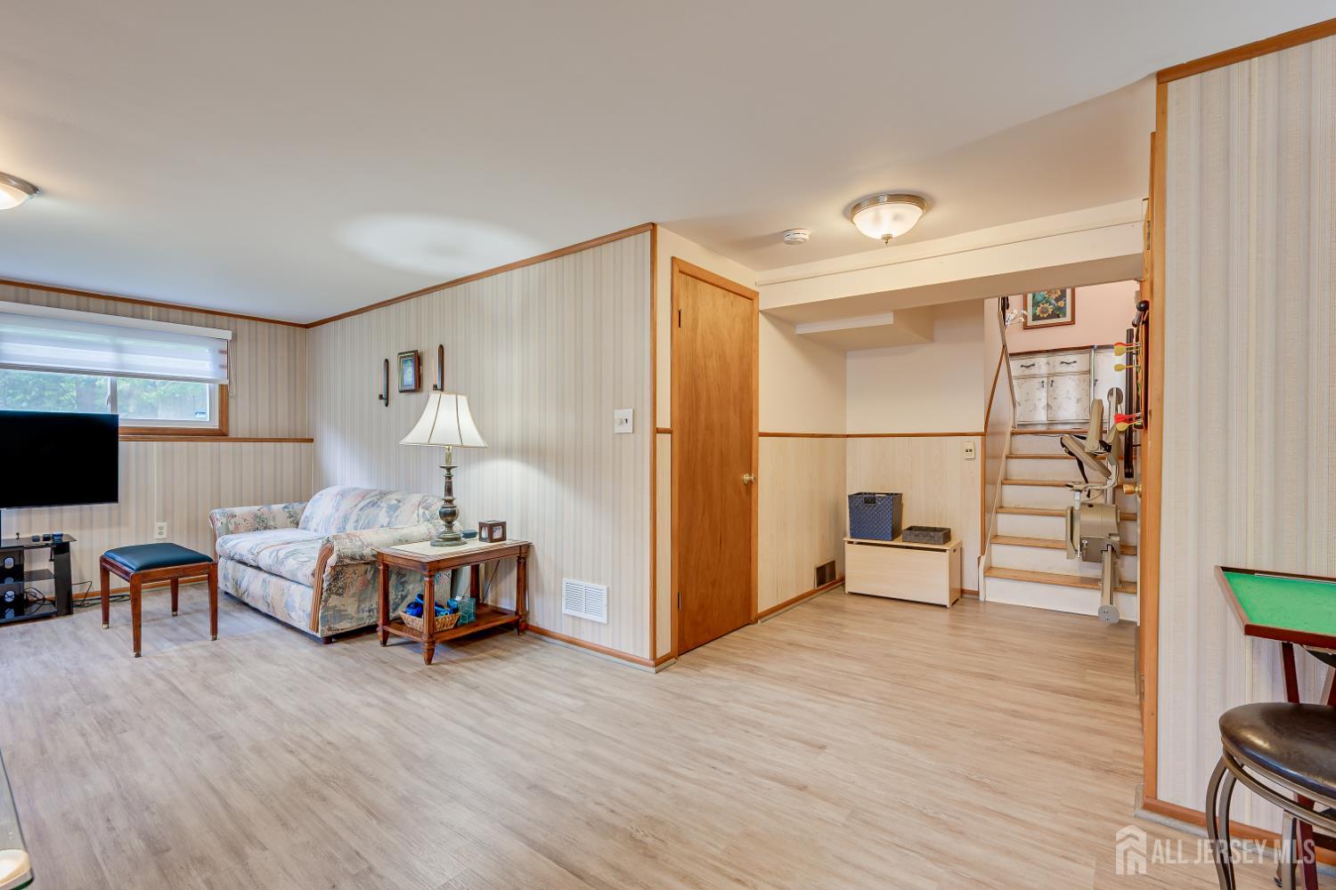 72 Stephenville Parkway Edison NJ 08820