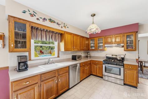 18 Nathaniel Street Monroe NJ 08831
