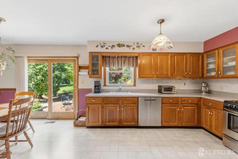 18 Nathaniel Street Monroe NJ 08831