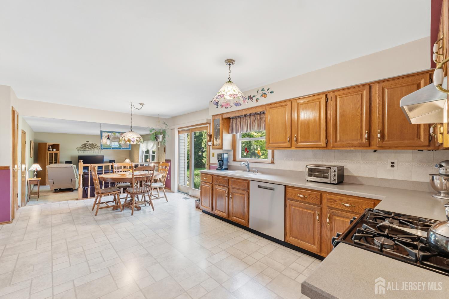 18 Nathaniel Street Monroe NJ 08831