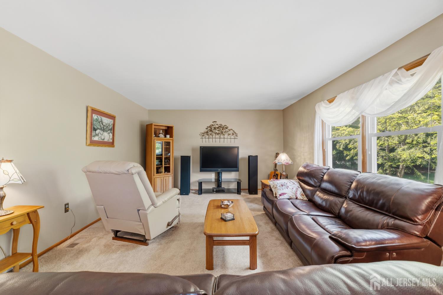 18 Nathaniel Street Monroe NJ 08831
