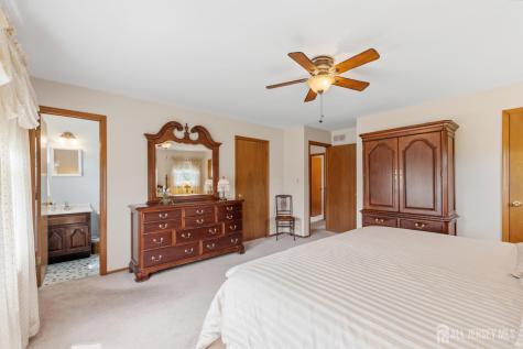 18 Nathaniel Street Monroe NJ 08831