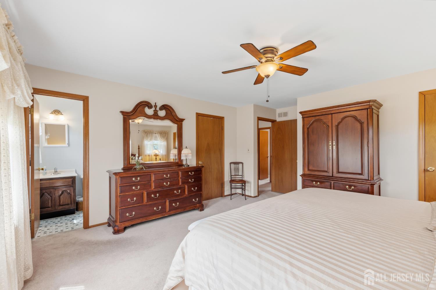 18 Nathaniel Street Monroe NJ 08831