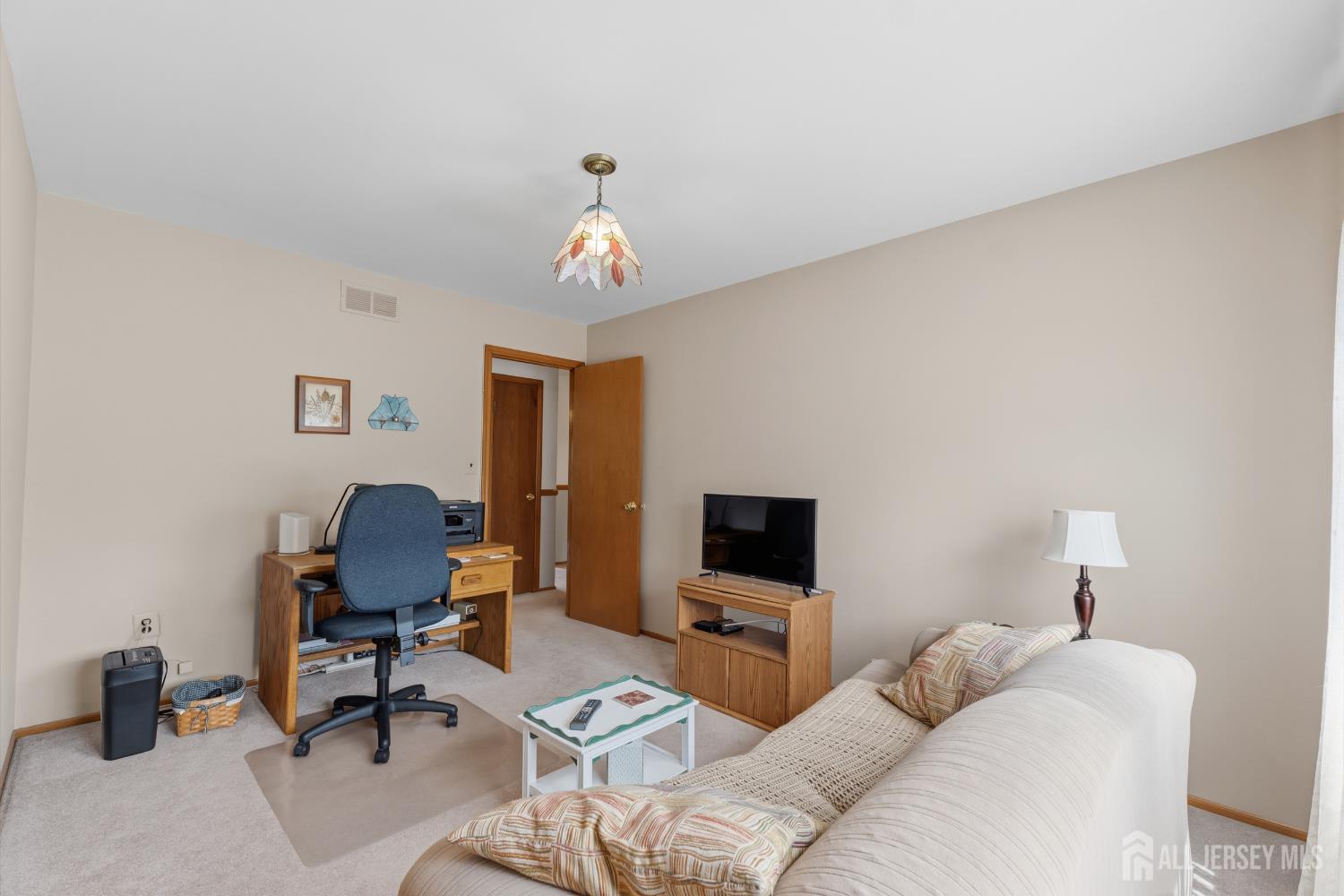 18 Nathaniel Street Monroe NJ 08831