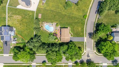 18 Nathaniel Street Monroe NJ 08831