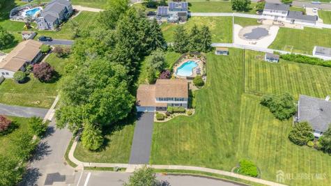 18 Nathaniel Street Monroe NJ 08831