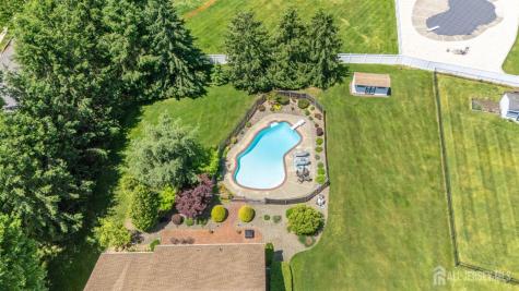 18 Nathaniel Street Monroe NJ 08831