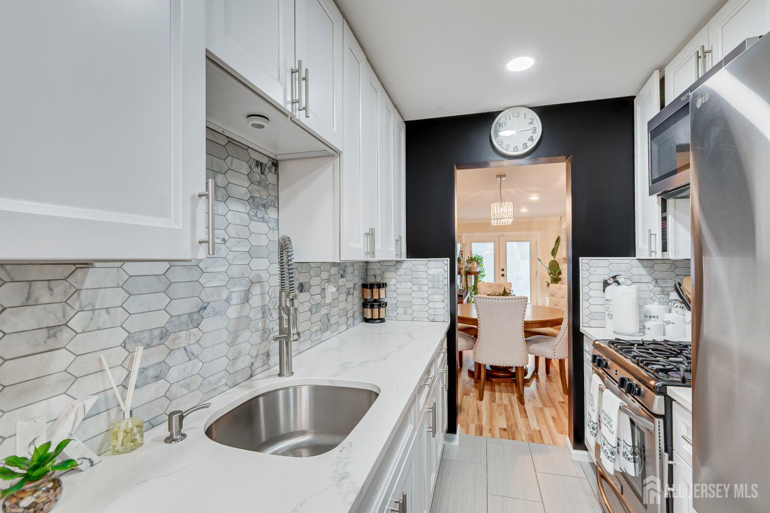 85 Homestead Drive Old Bridge NJ 07747