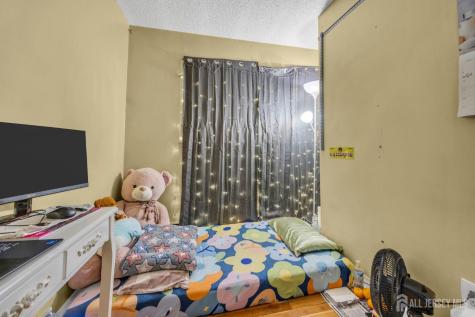 22 Westbury Road Iselin NJ 08830