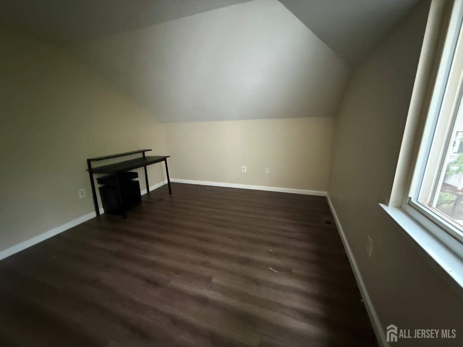 1038 Schmidt Lane North Brunswick NJ 08902