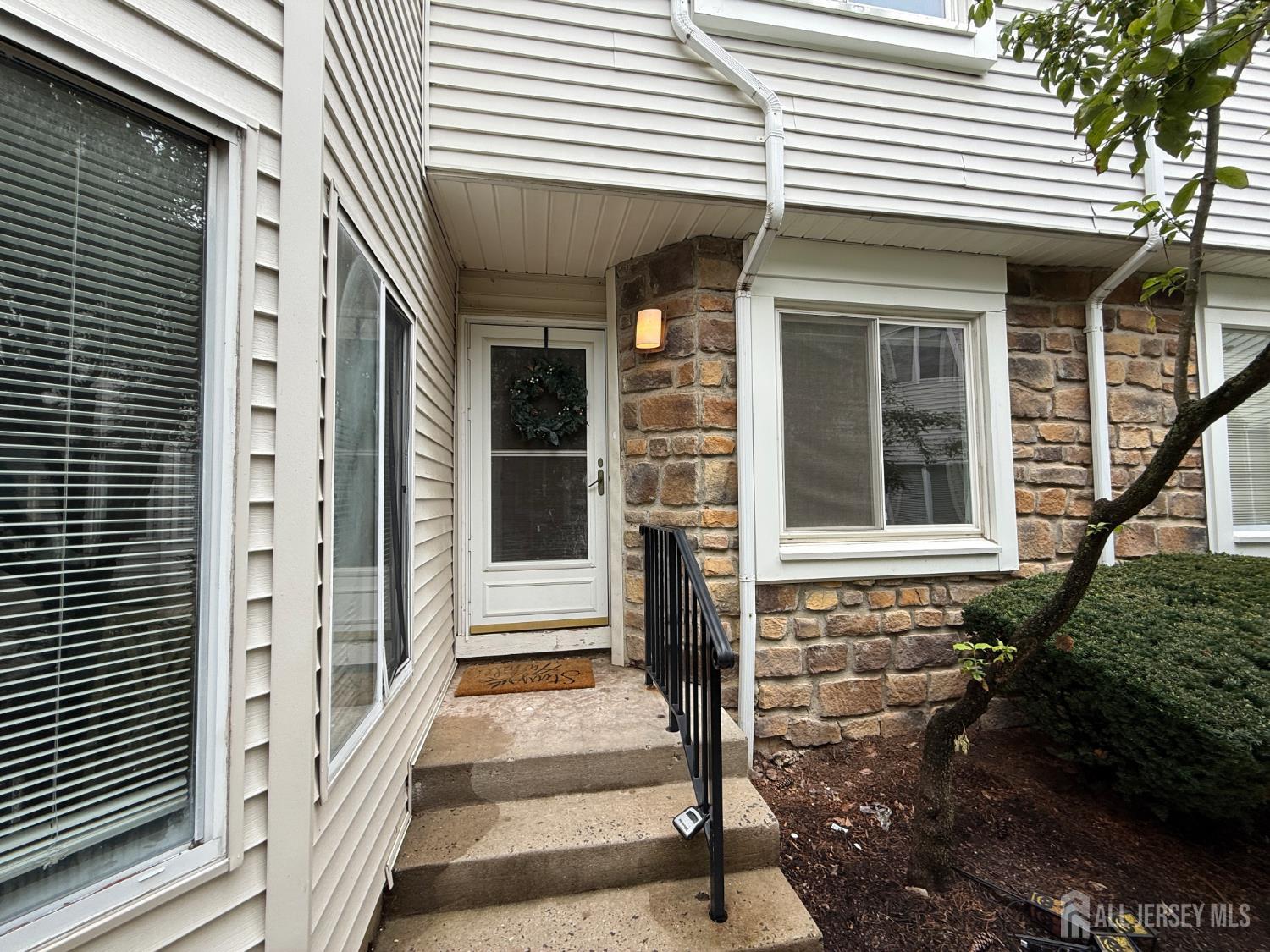 1038 Schmidt Lane North Brunswick NJ 08902