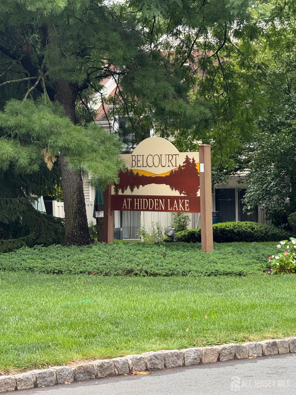 1038 Schmidt Lane North Brunswick NJ 08902