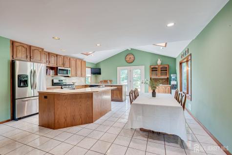 48 Frost Avenue W Edison NJ 08820
