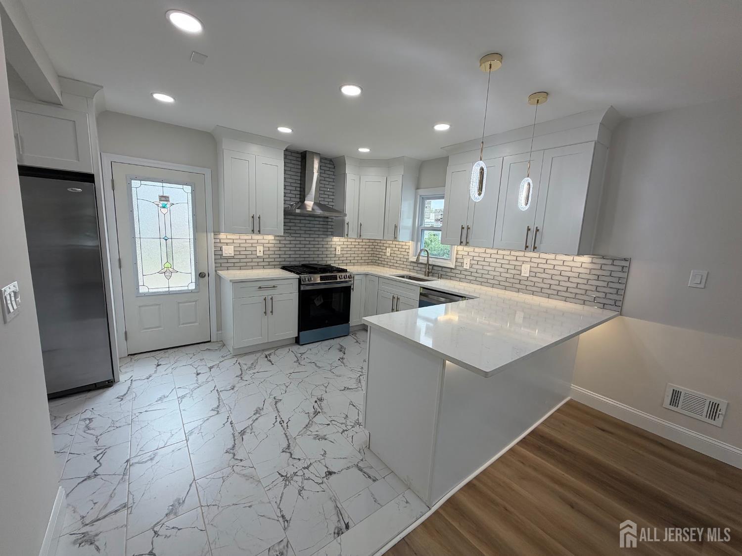 565 Crows Mill Road Fords NJ 08863