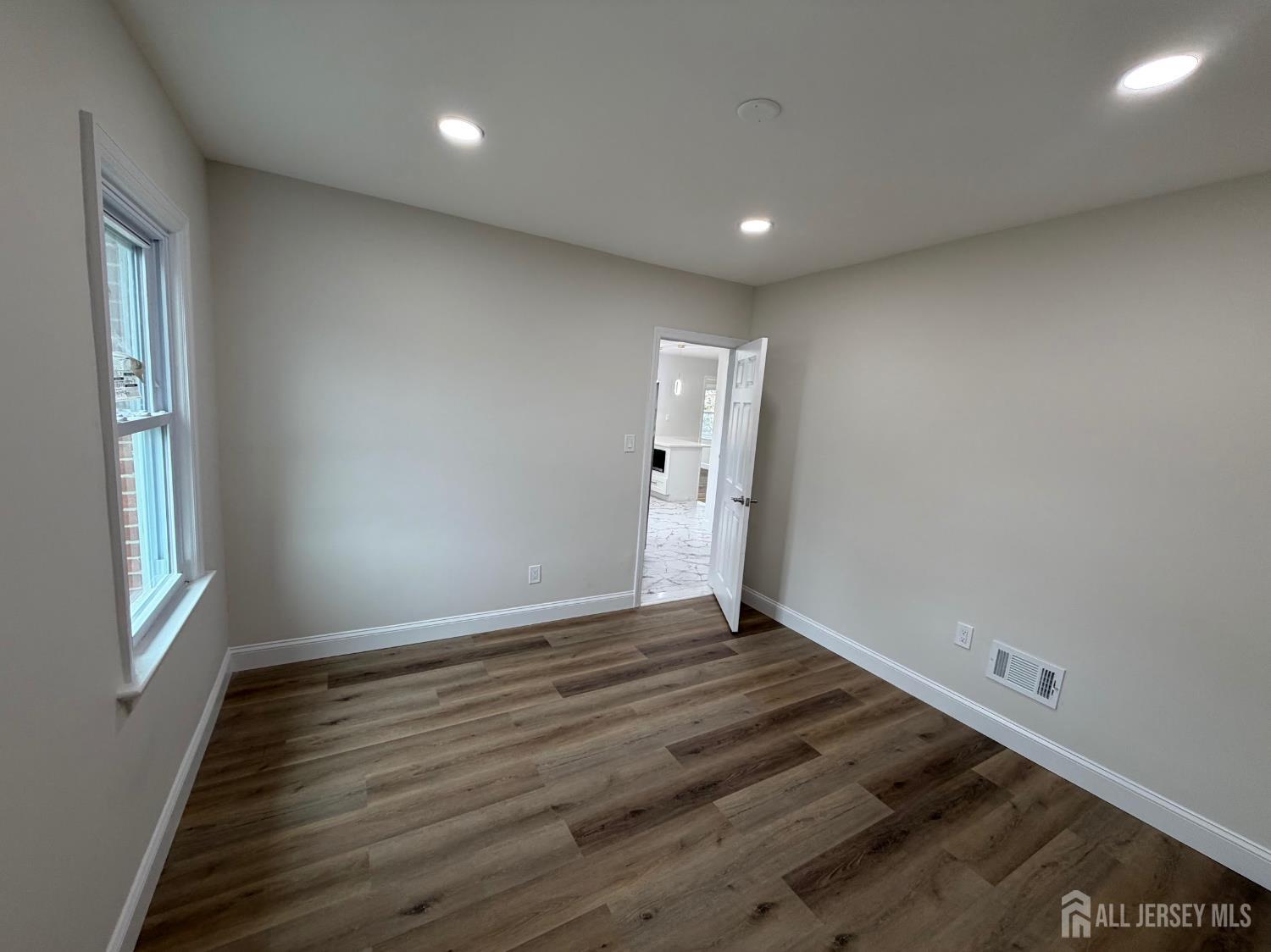 565 Crows Mill Road Fords NJ 08863