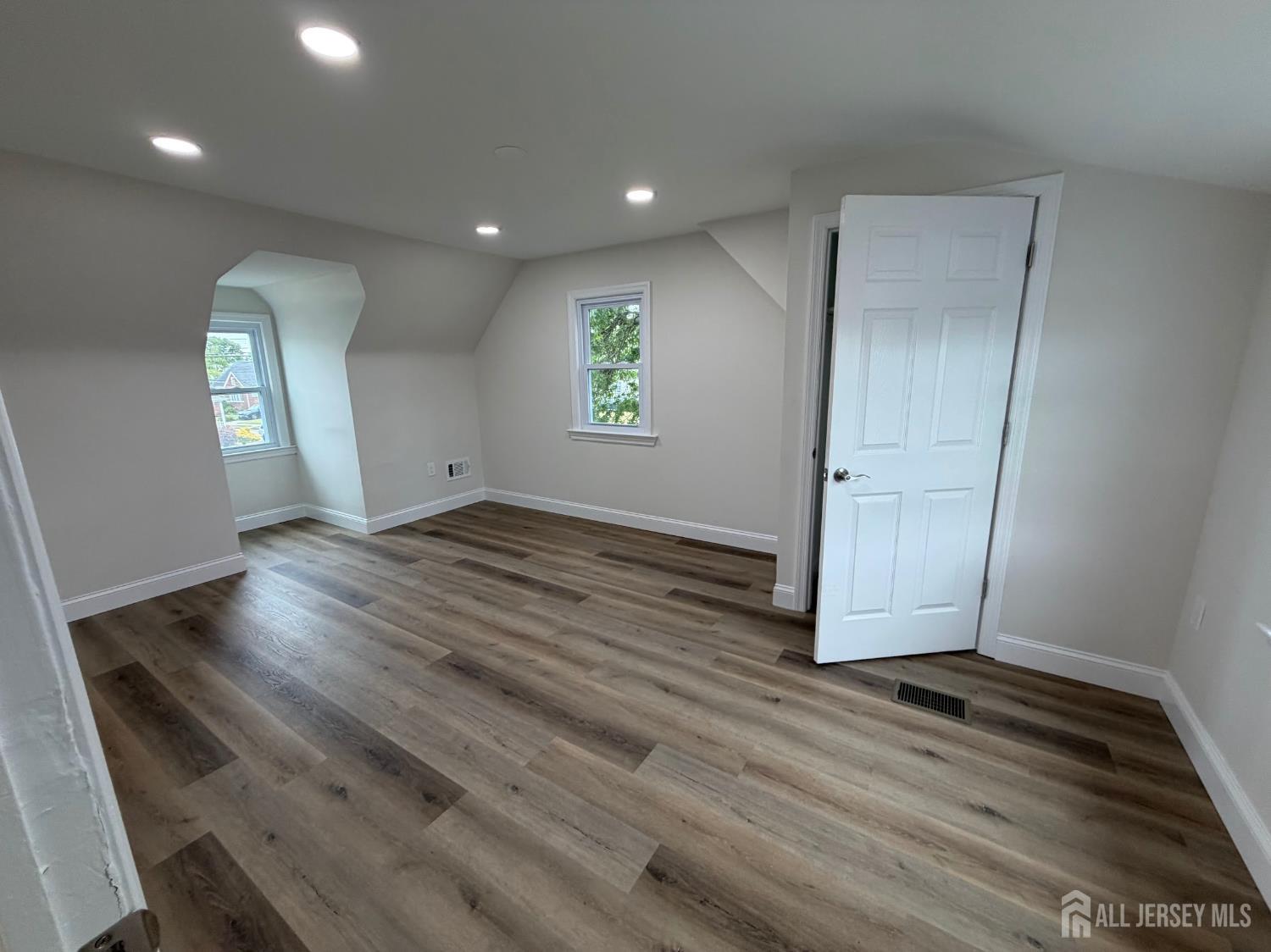 565 Crows Mill Road Fords NJ 08863