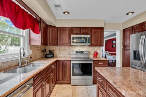 23 N Rhoda Street N Monroe NJ 08831