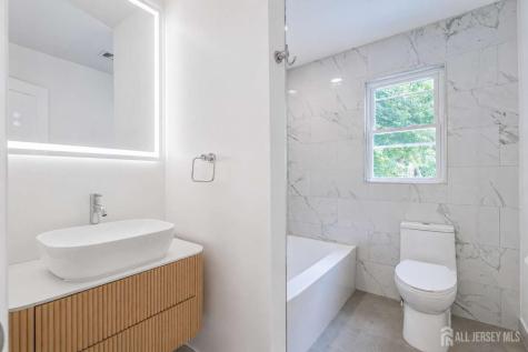 864 Court Street Woodbridge Proper NJ 07095