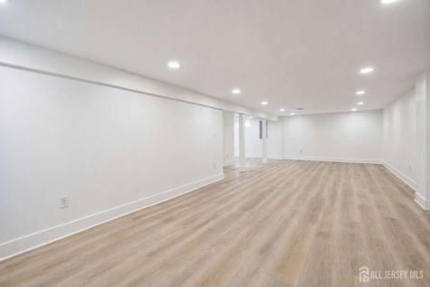864 Court Street Woodbridge Proper NJ 07095