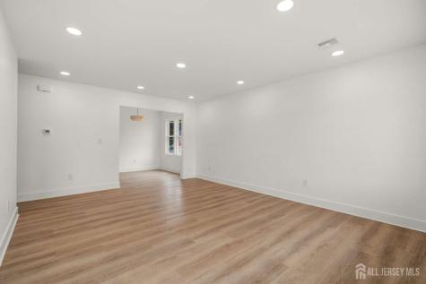 864 Court Street Woodbridge Proper NJ 07095