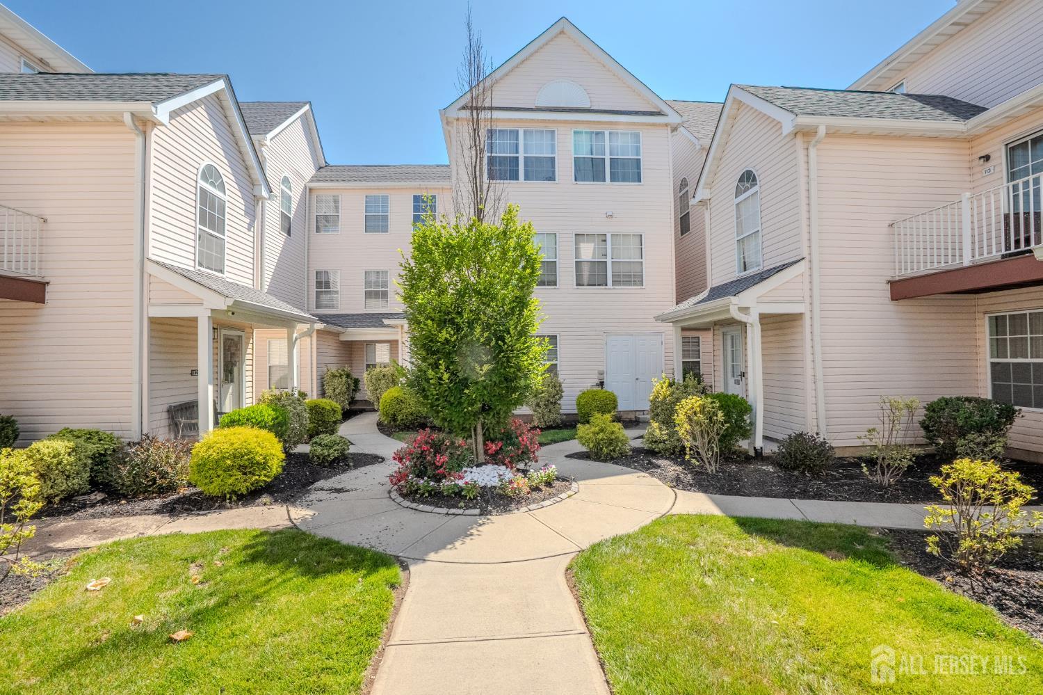118 Copeley Way North Brunswick NJ 08902