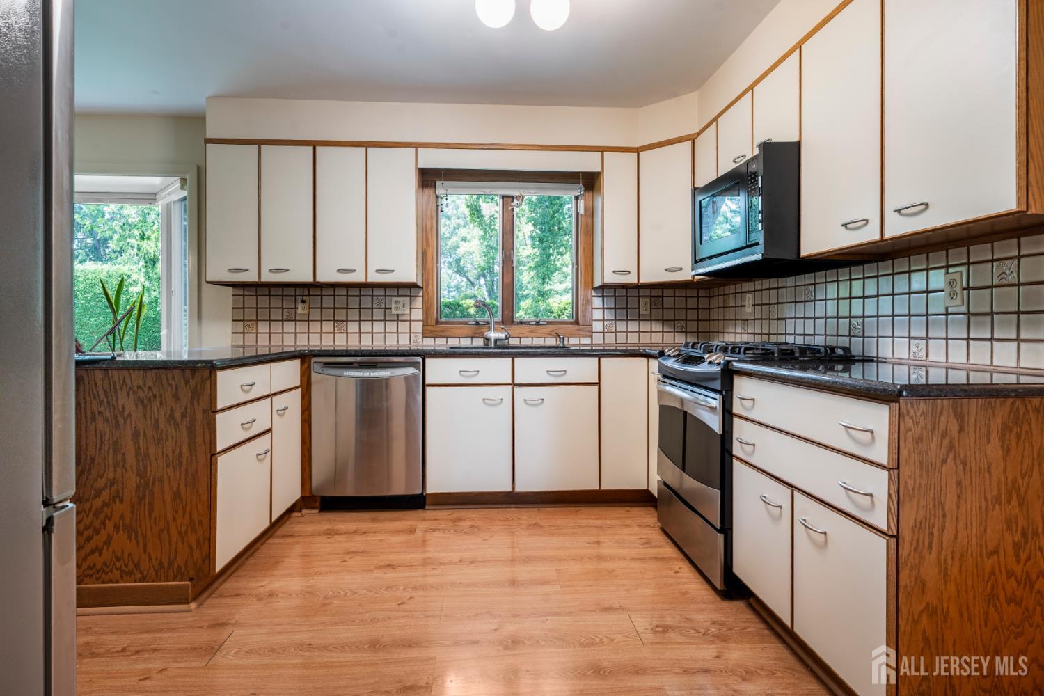 5 Sussex Road East Brunswick NJ 08816