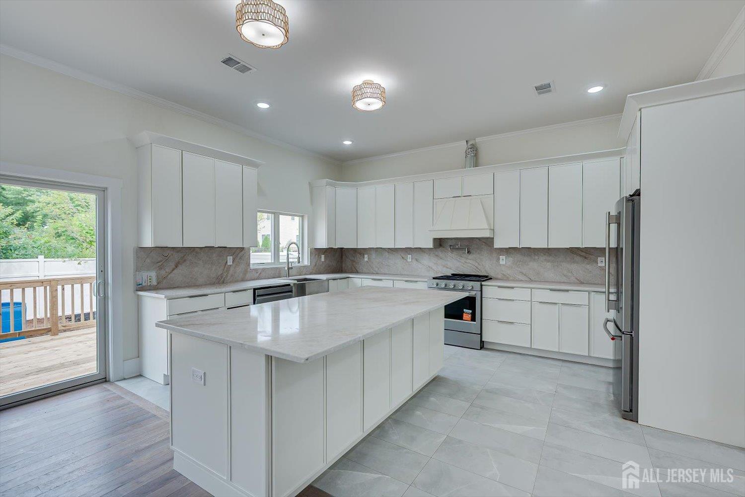 12 Hyde Avenue Iselin NJ 08830