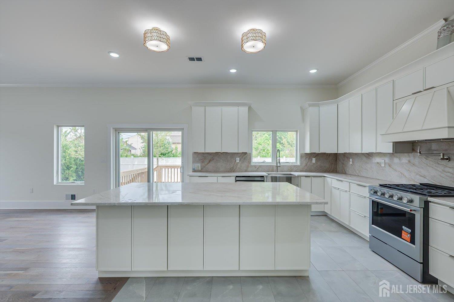 12 Hyde Avenue Iselin NJ 08830