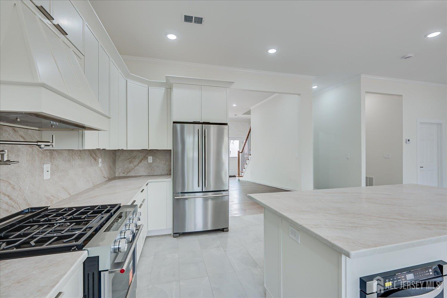 12 Hyde Avenue Iselin NJ 08830