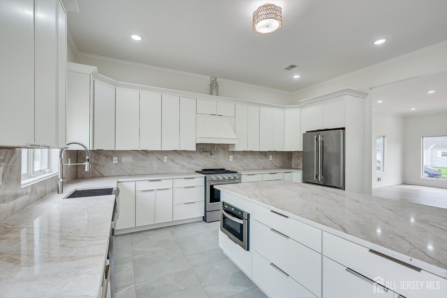 12 Hyde Avenue Iselin NJ 08830