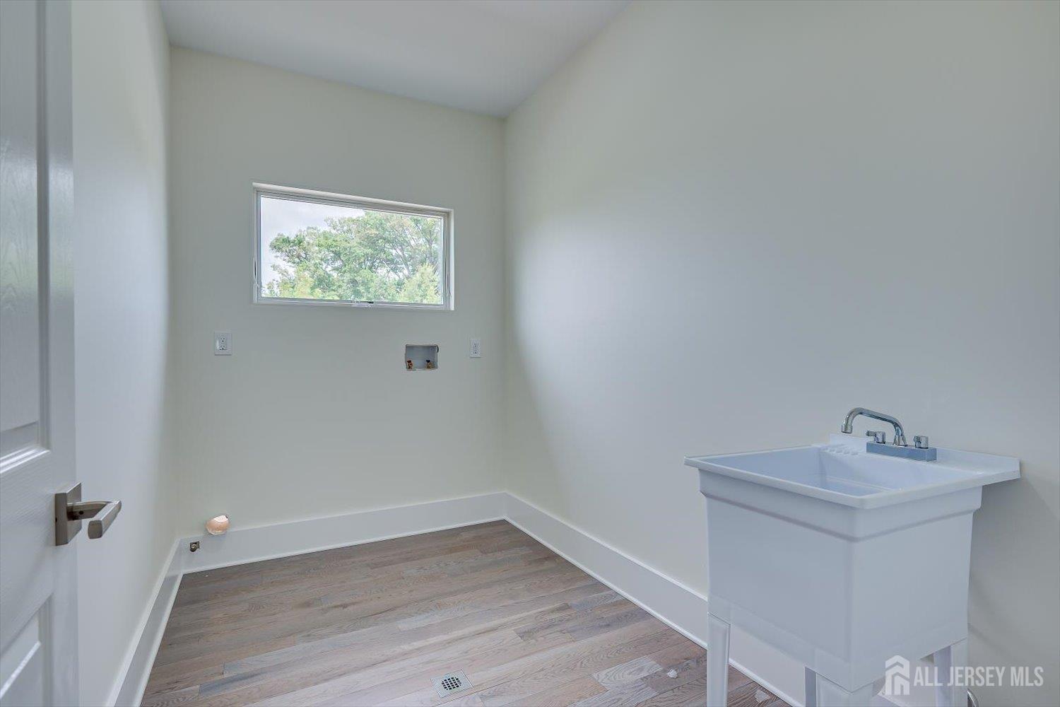 12 Hyde Avenue Iselin NJ 08830