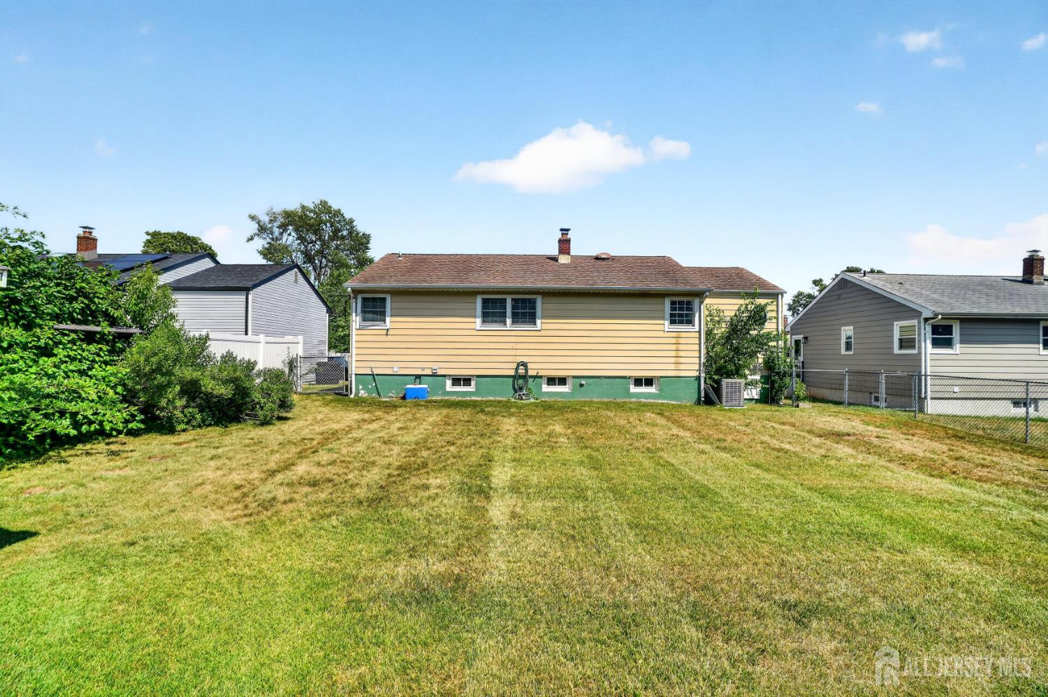 23 Monroe Avenue Carteret NJ 07008