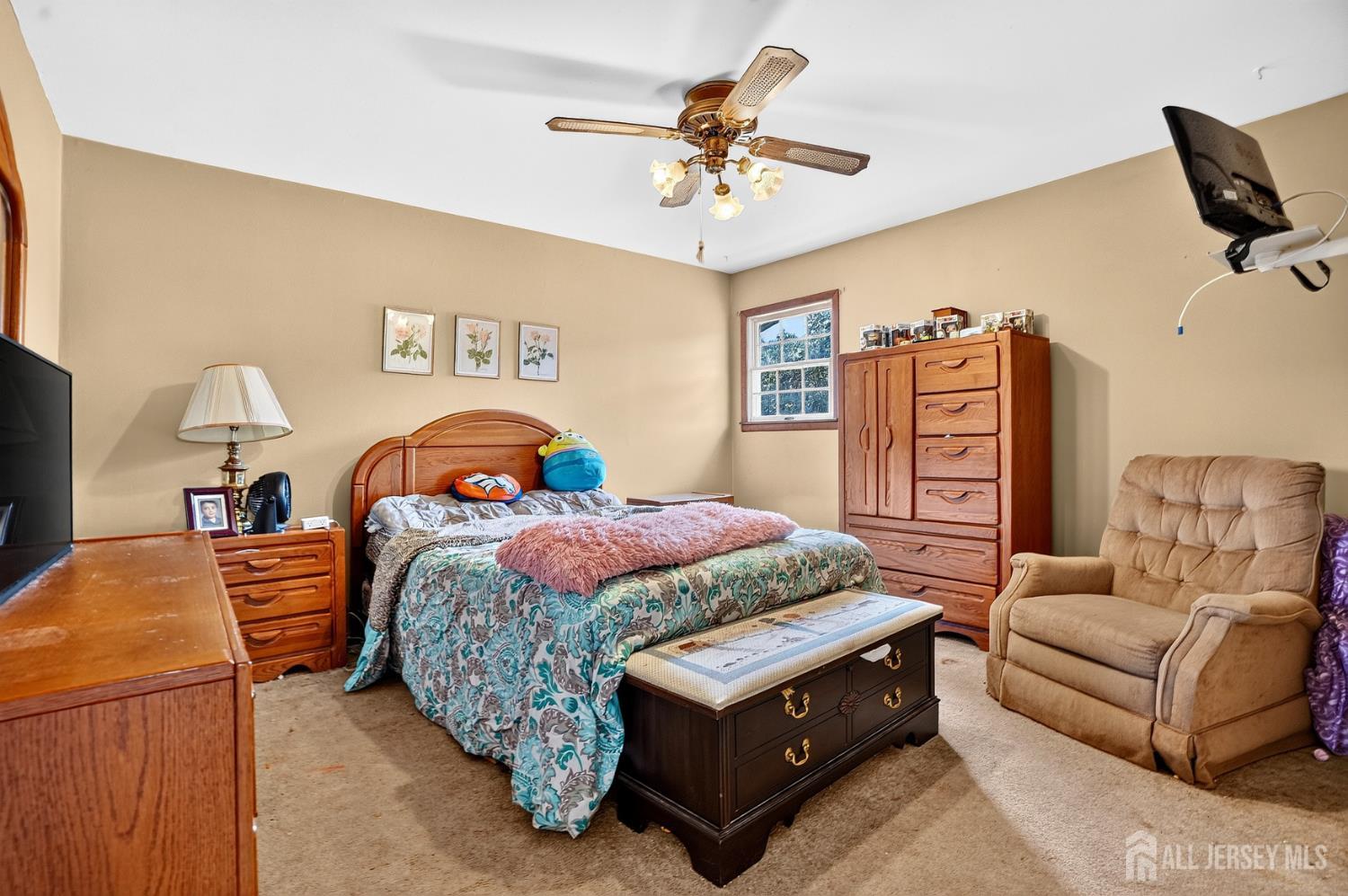 23 Monroe Avenue Carteret NJ 07008