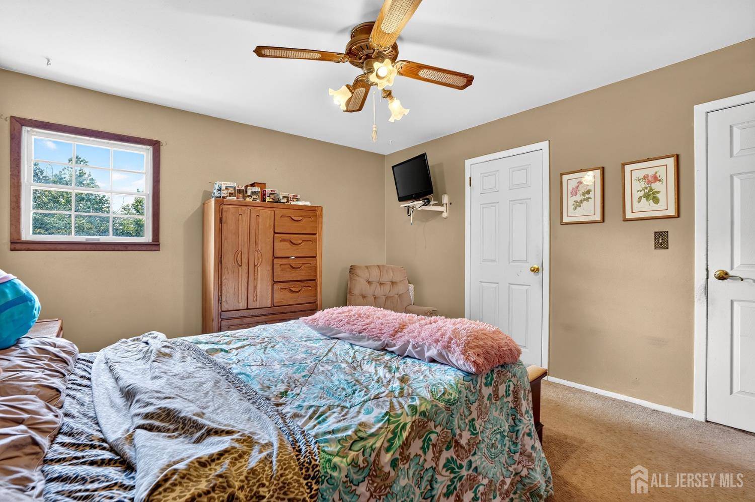 23 Monroe Avenue Carteret NJ 07008
